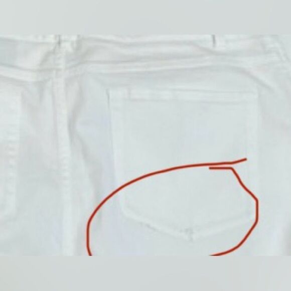 Tahari Slim Boot Jeans Sz 8 - Picture 12 of 12